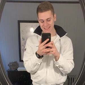 Meet your Posher, James